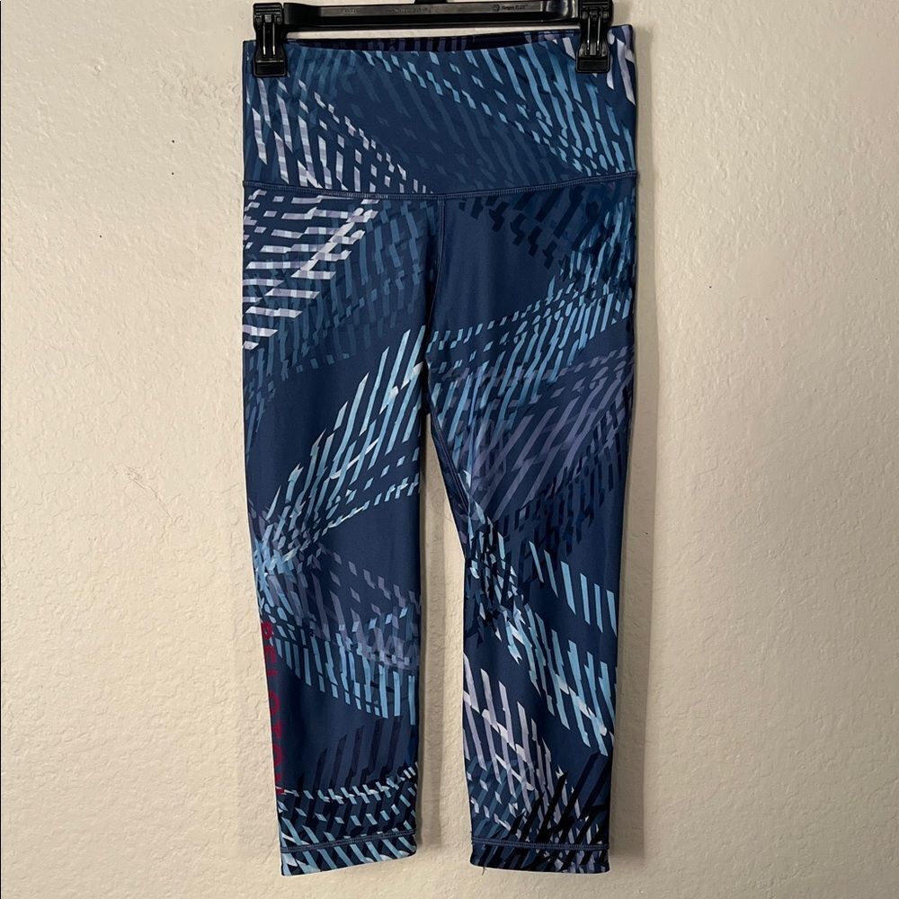 Like New!  Peloton WITH collab- Zepheria High Rise Waist Capr and Brai in Size M - Picture 3 of 16